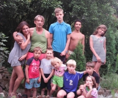 Собираем помощь семейному детскому дому 'Капитошка' из Луганской Области