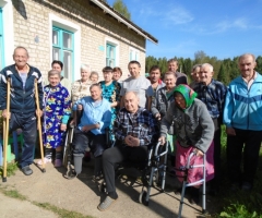 К сожалению, нам без помощи никак не обойтись. Очень нужны комоды бабушкам и дедушкам!