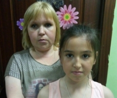 Спиридонова Ирина с дочерью Настей 12 лет. Из Ярославской области (онкология) на лечение в Москву.