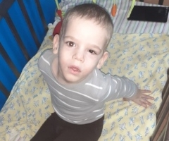 Марк 5 лет, сирота из Екатеринбурга, инвалид. Приехал на обследование и лечение.