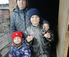 В нашем селе очень тяжело выжить без огорода.Харькова М.С., 2 детей, один ребенок болен.