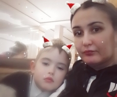 Родителей у меня нет, так как они умерли давно. Дзидзигури И.Г., одинокая мама.