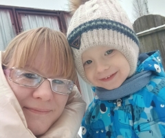 Я  одна воспитываю двух деток, 11 и 2 лет. Курникова Т. Г., одинокая мама.