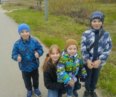 Со мной еще и несовершеннолетний брат. Ломакова С.М., 4 детей.