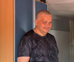 Мне очень нужно попасть на прием к платному врачу. Гребенников В.В., инвалид.