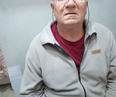 Два раза в год ему нужно сдавать анализ. Силюков И.В., инвалид, переселенец.